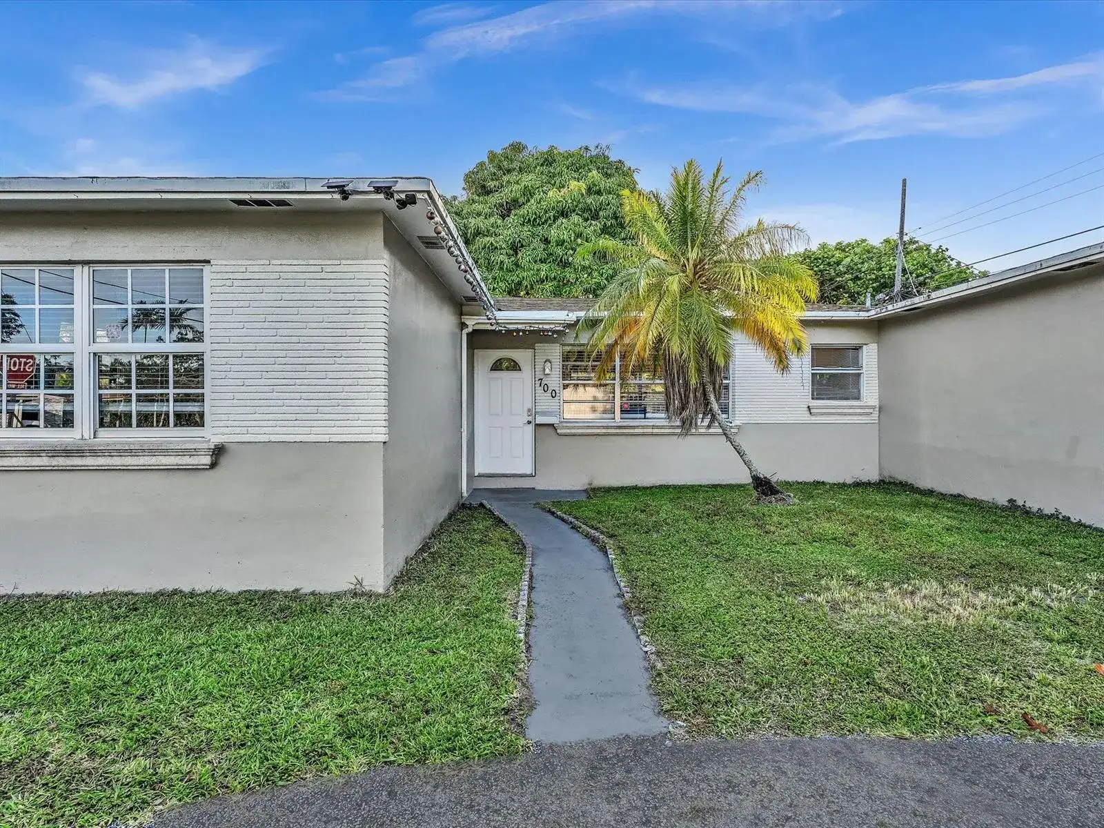 700 SW 5th Court, Hallandale Beach FL 33009 photo 3