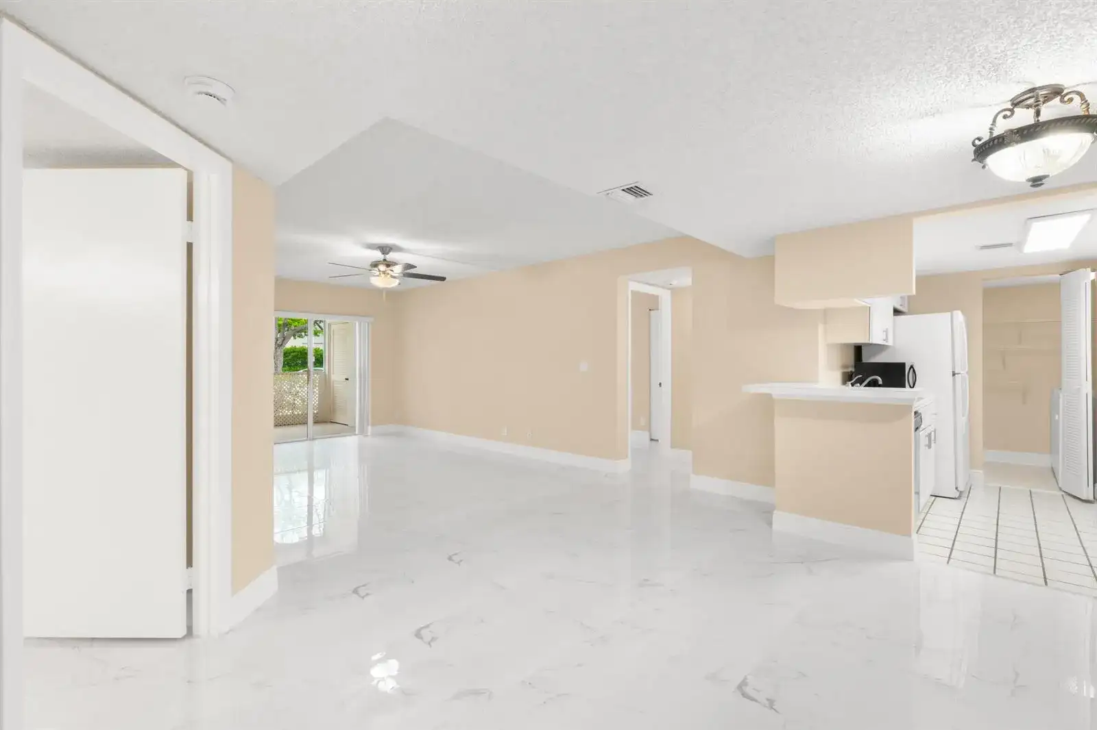 9855 Westview Drive # 714, Coral Springs FL 33076 photo 2