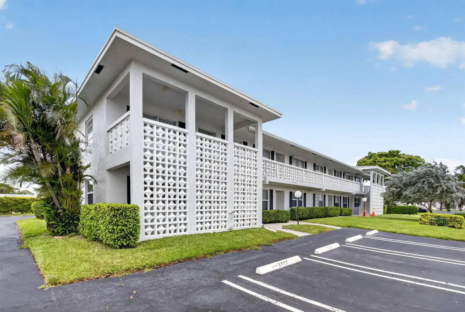 2401 Del Aire Boulevard # 101, Delray Beach FL 33445 photo 2