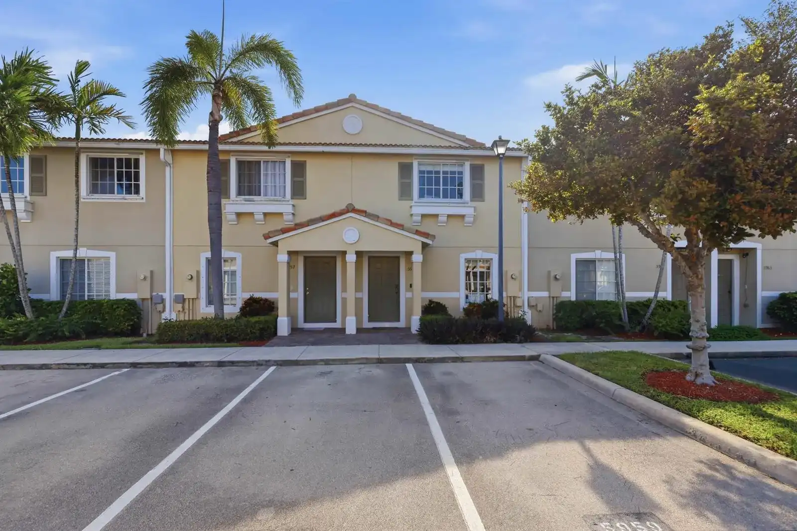 5959 London Lane, Tamarac FL 33321