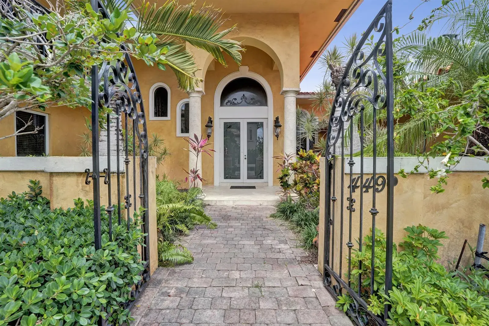 449 Isle Of Palms Drive, Fort Lauderdale FL 33301