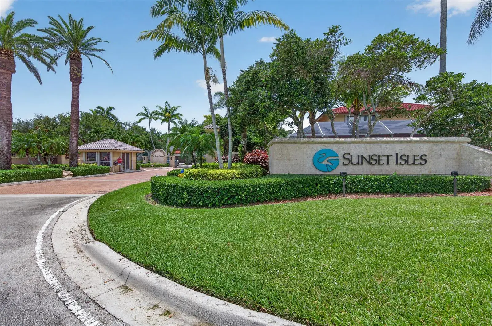1501 NW 180th Way, Pembroke Pines FL 33029