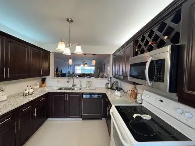 2603 NW 103rd Avenue, Sunrise FL 33322