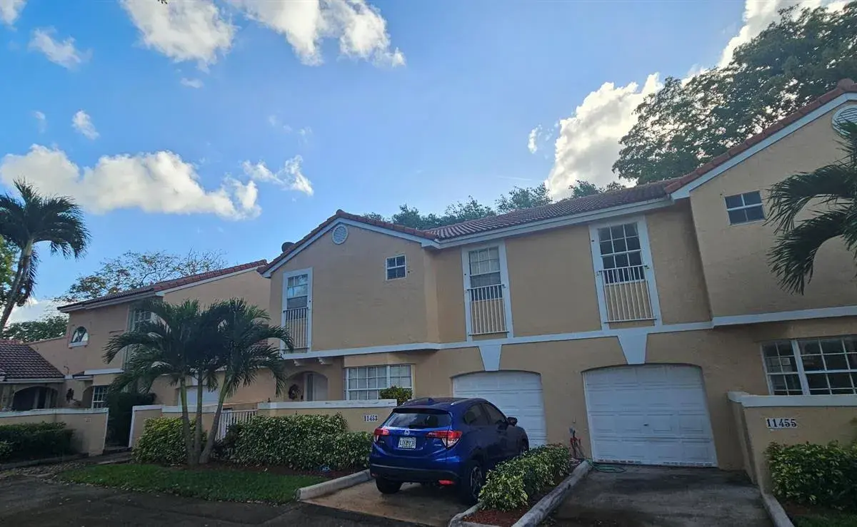 11453 Lakeview Drive # 4a, Coral Springs FL 33071