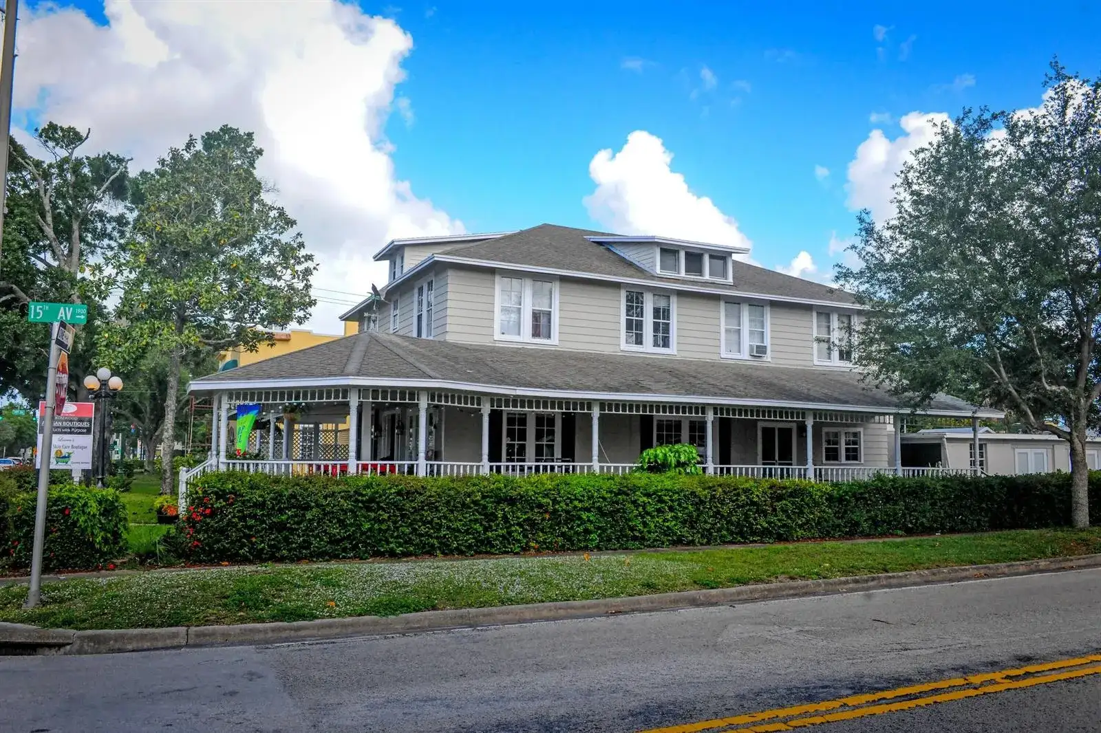 1443 19th Place, Vero Beach FL 32960 photo 2