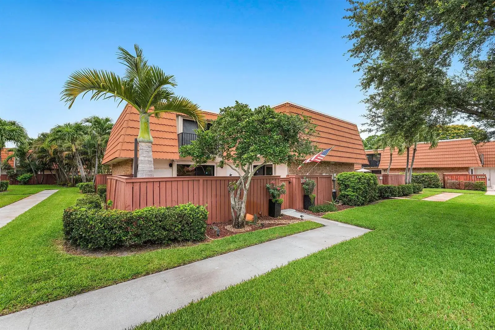 2818 Waterford Drive N, Deerfield Beach FL 33442 photo 3