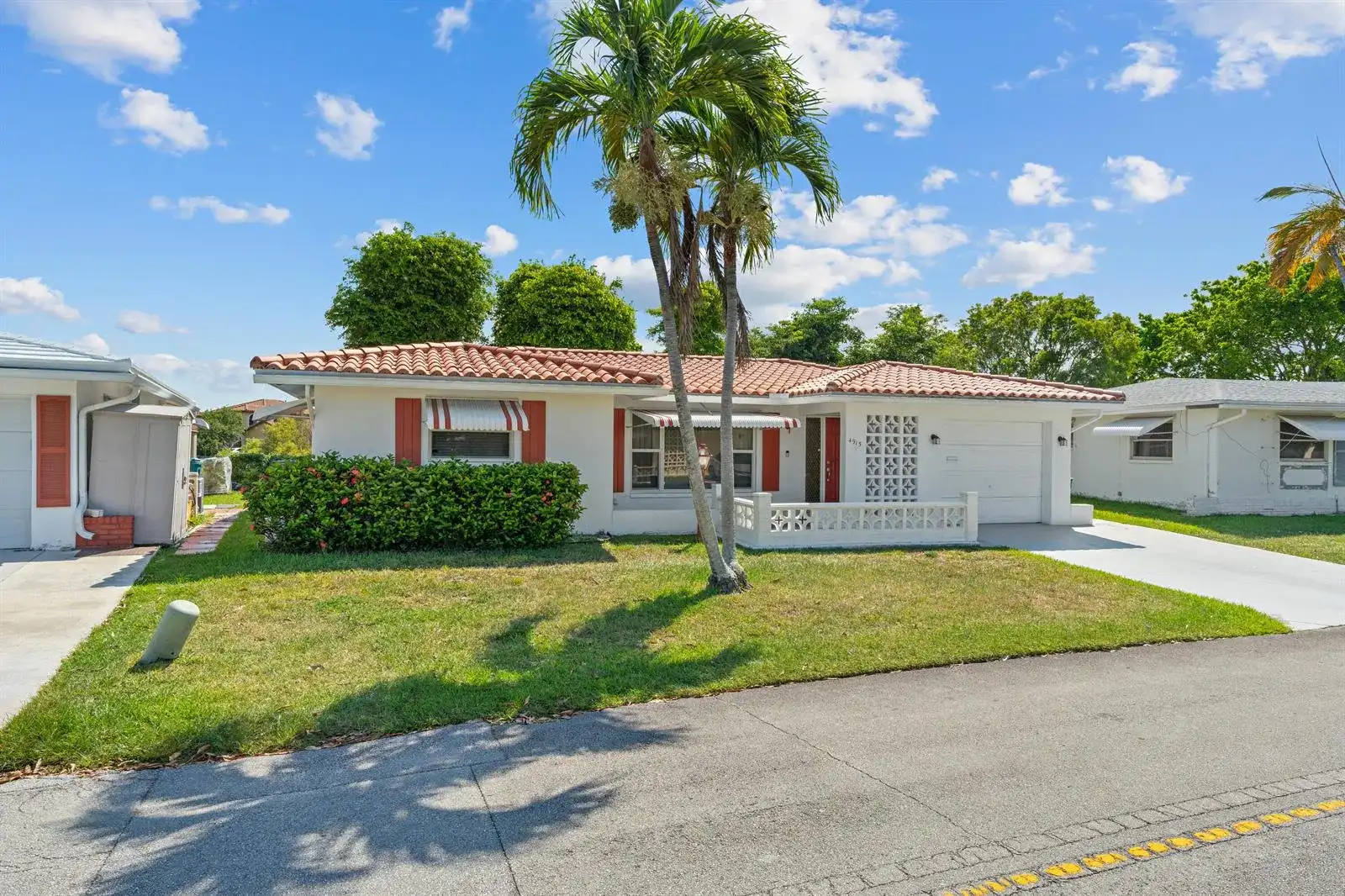 4915 NW 51st Avenue NW, Tamarac FL 33319