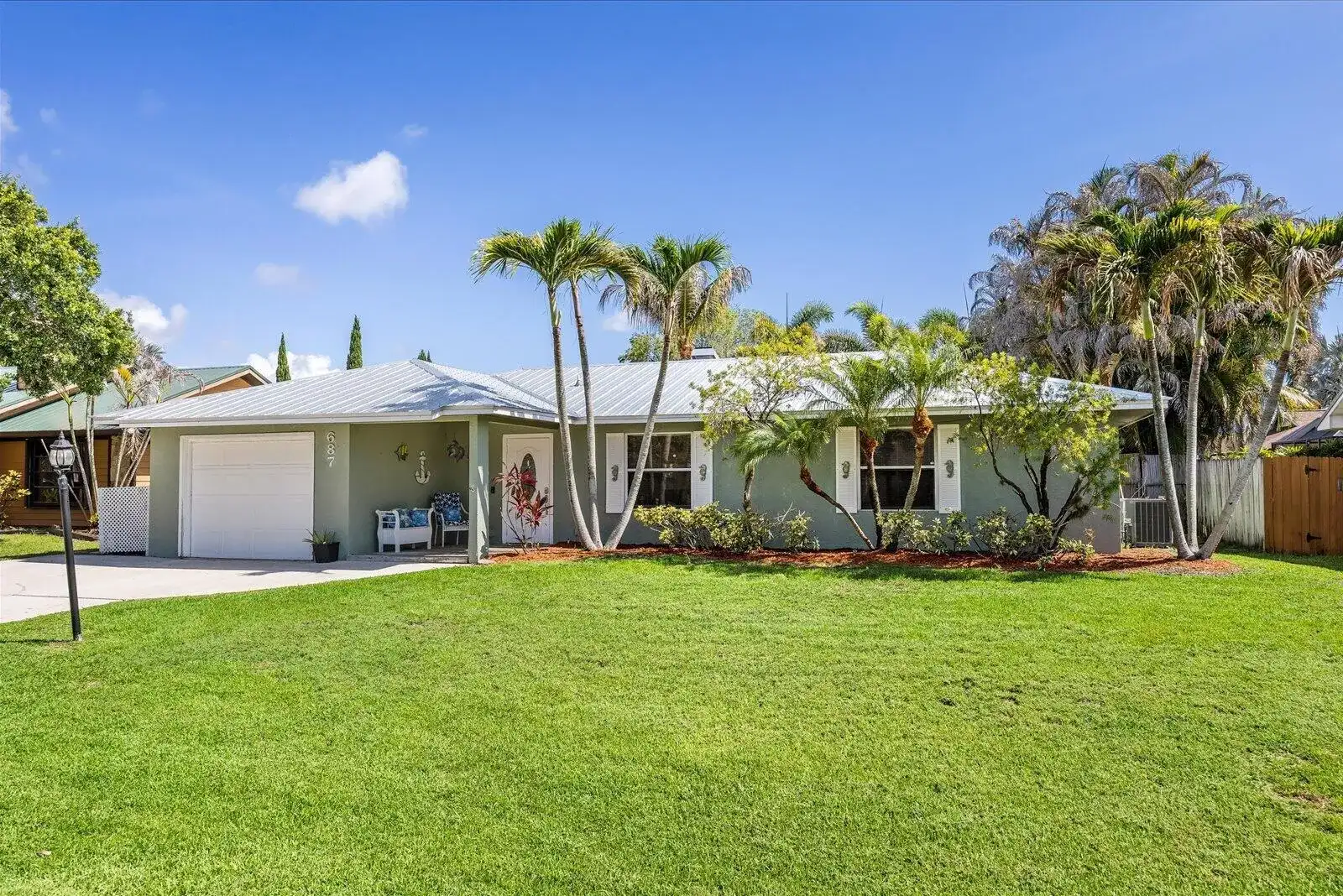 687 NE Maranta Terrado, Jensen Beach FL 34957