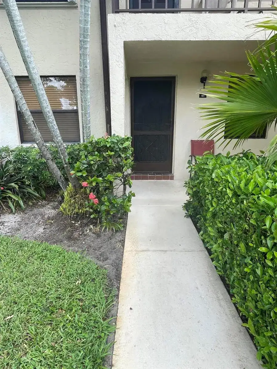 4598 Lucerne Lakes Boulevard E # 101, Lake Worth FL 33467