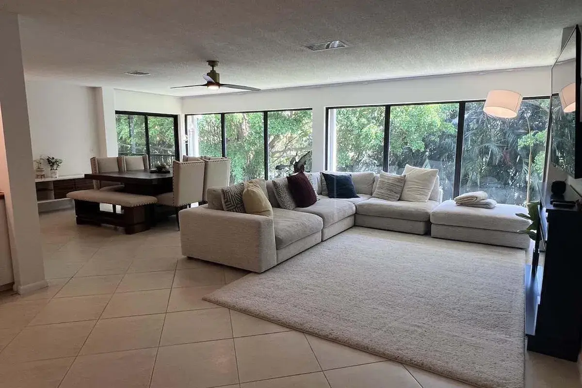 1639 Embassy Drive # 202, West Palm Beach FL 33401