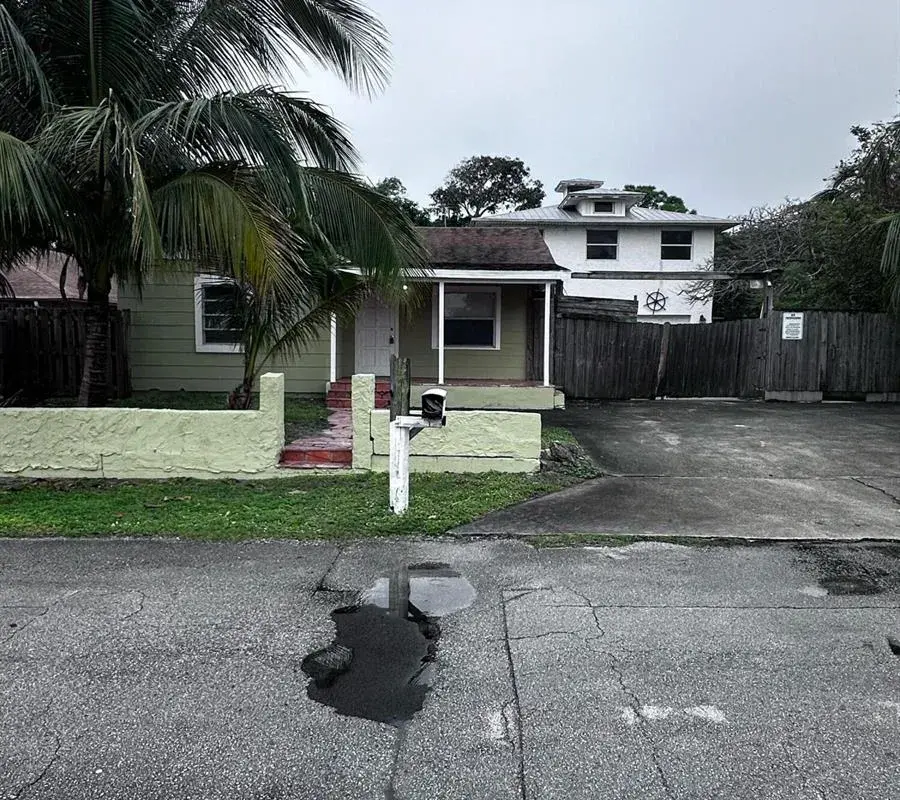 130 NE 4th Avenue, Boynton Beach FL 33435