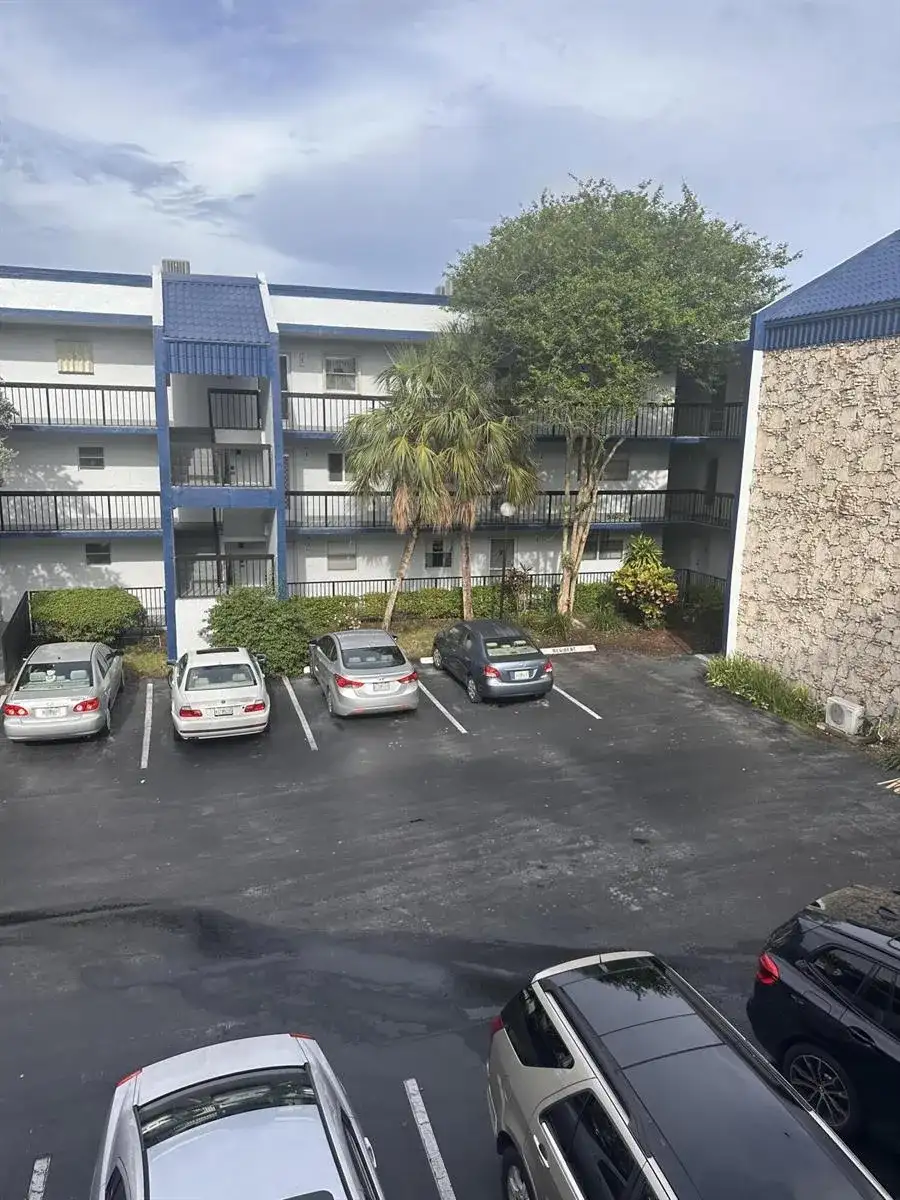 3090 Holiday Springs Boulevard # 310, Margate FL 33063 photo 4