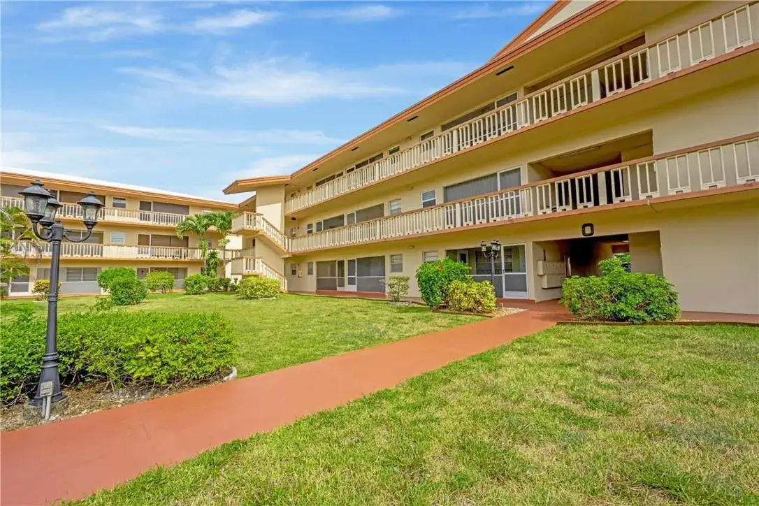 5300 Washington Street # 108d, Hollywood FL 33021