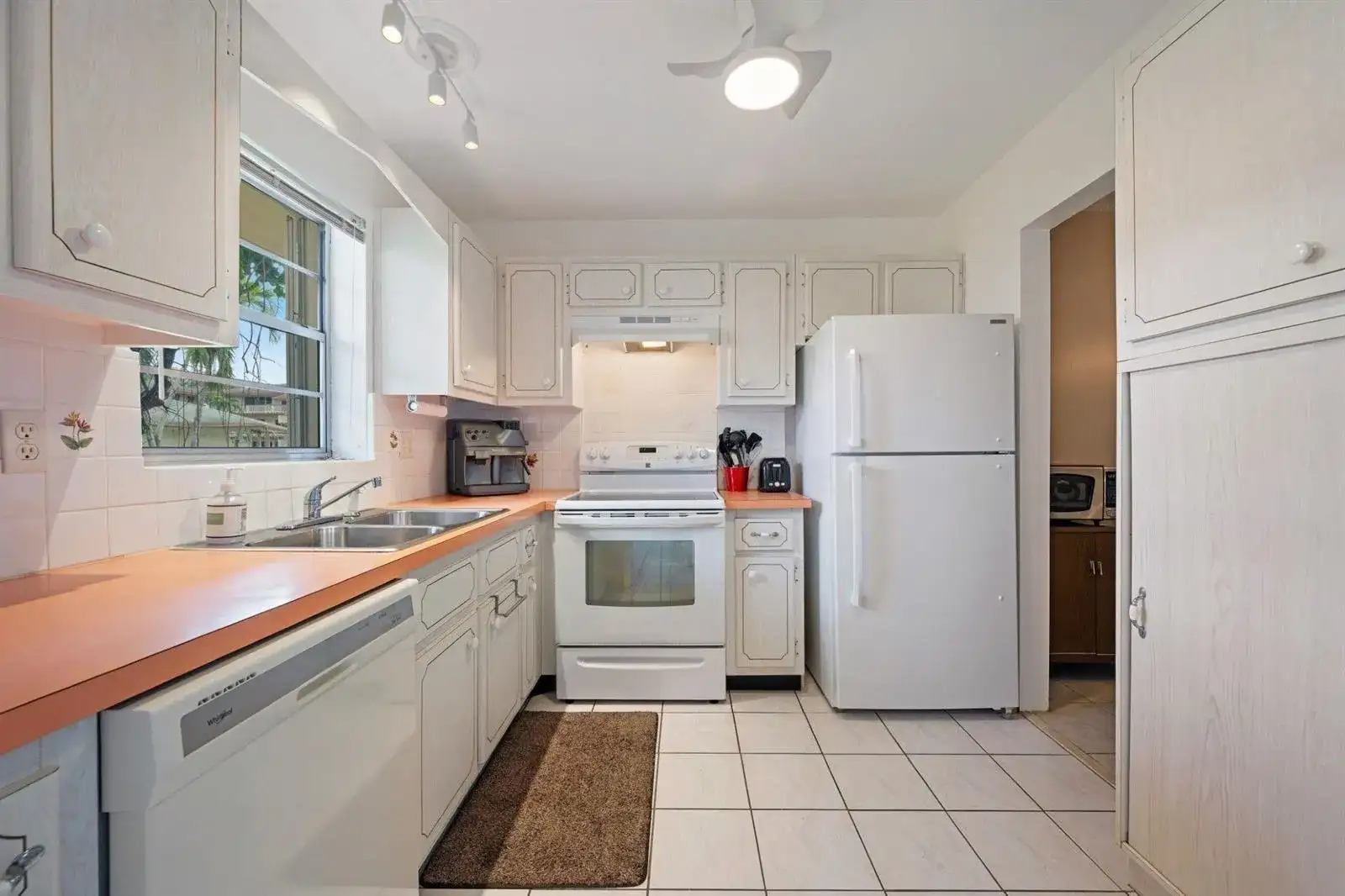 5300 Washington Street # 108d, Hollywood FL 33021 photo 2