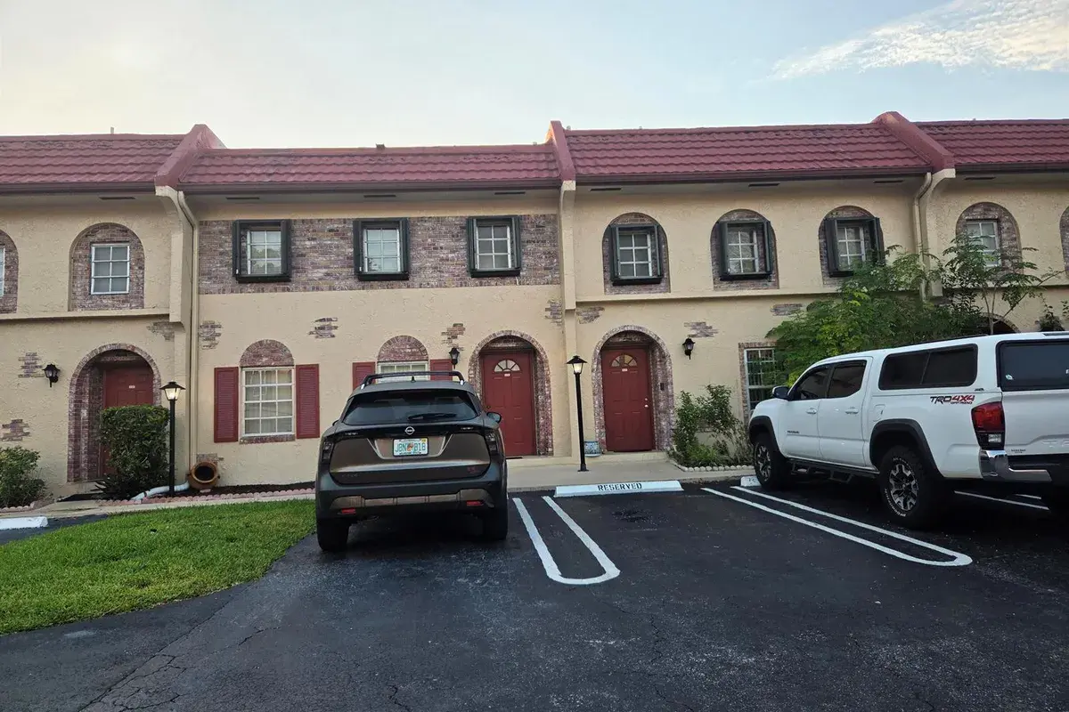 3062 Riverside Drive # 4f, Coral Springs FL 33065