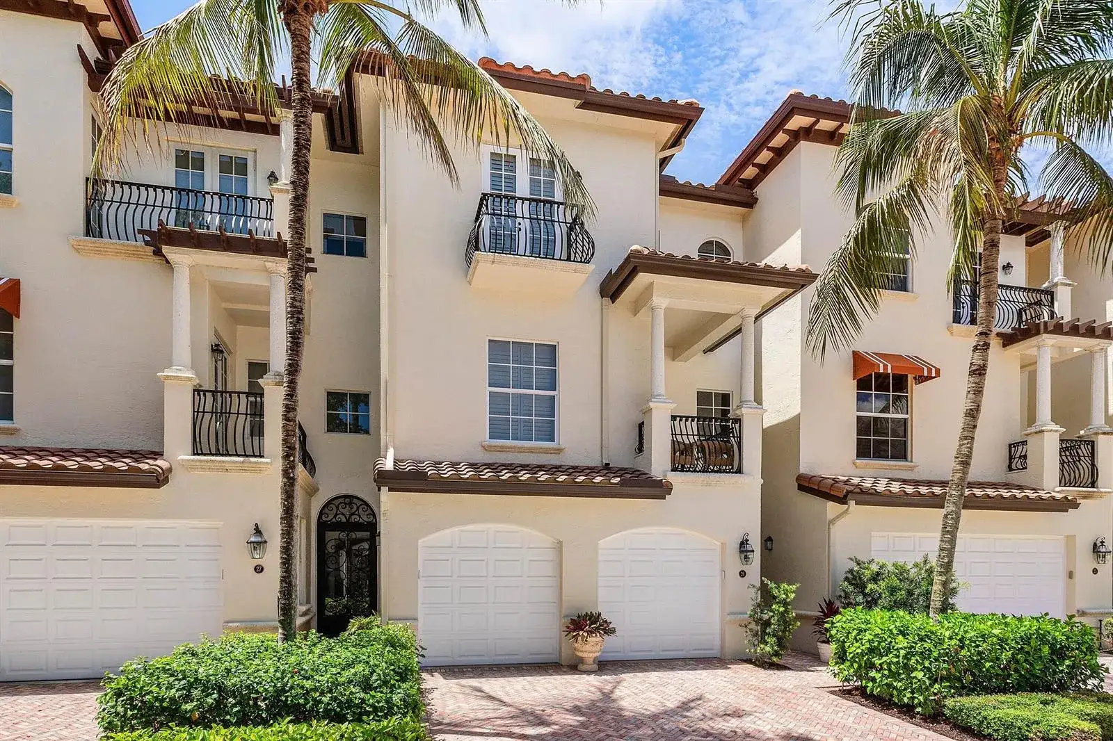 26 Marina Gardens Drive, Palm Beach Gardens FL 33410 photo 3