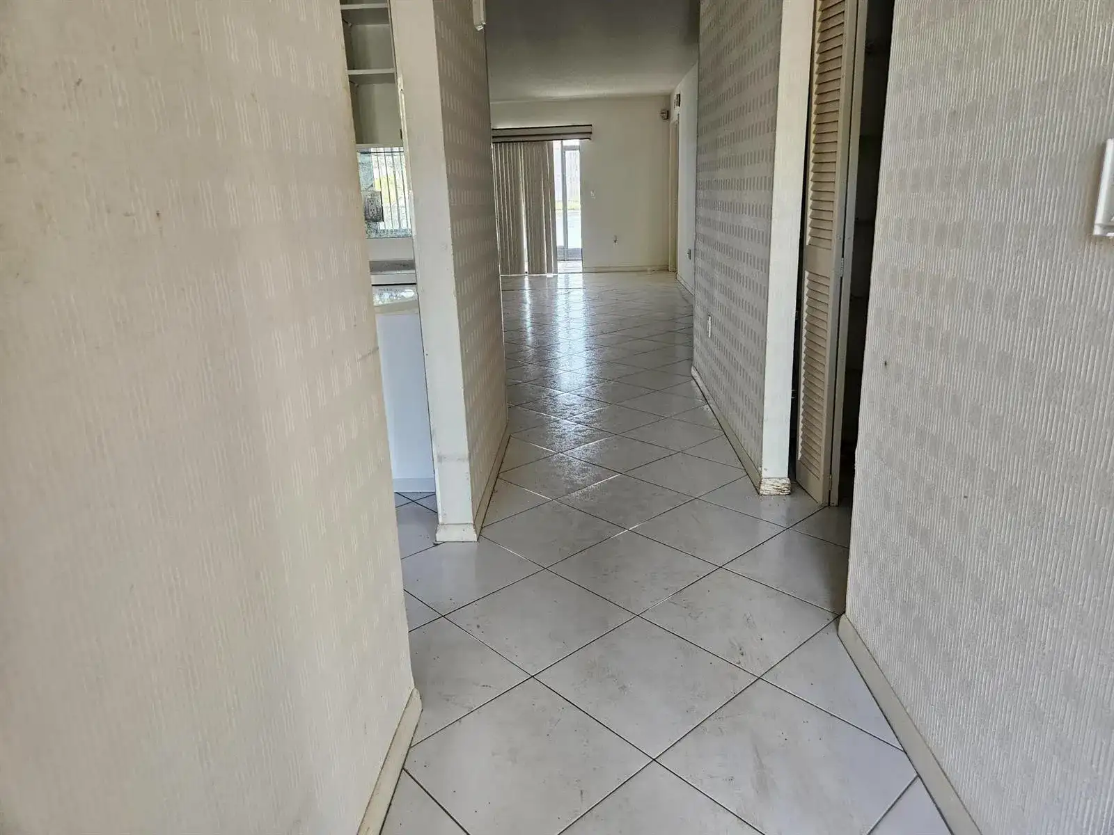 6065 Pointe Regal Circle # 105, Delray Beach FL 33484 photo 2