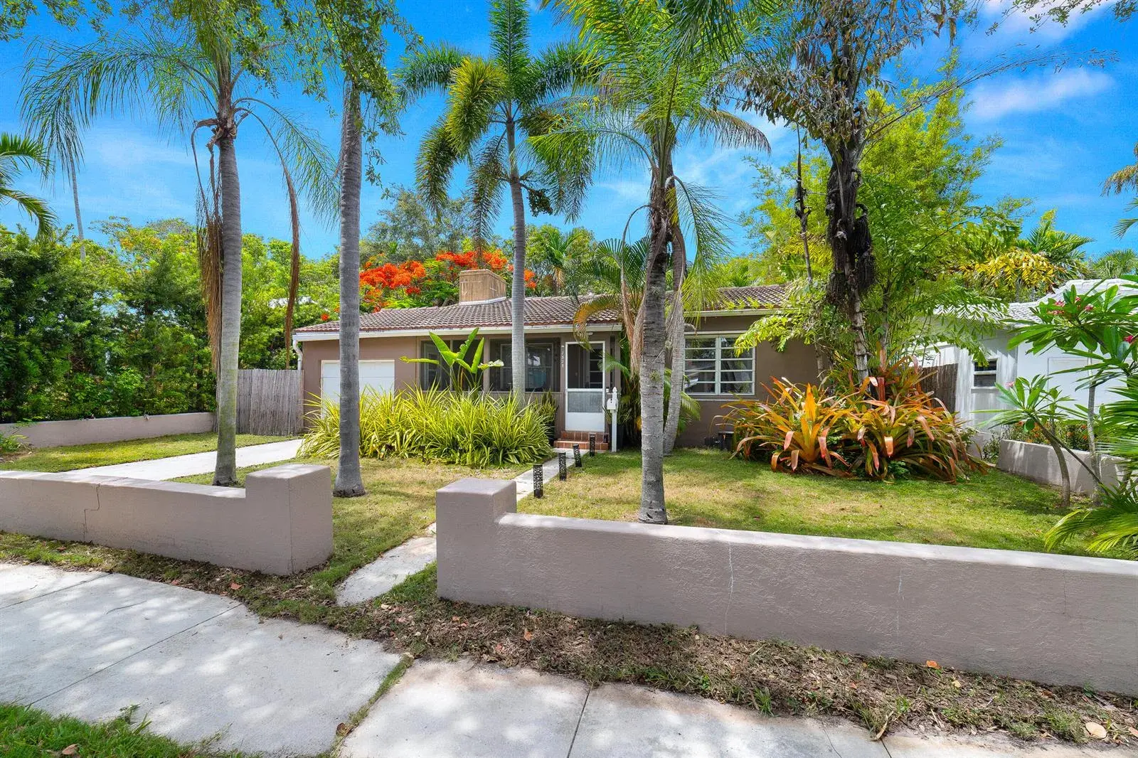 1535 Dewey Street, Hollywood FL 33020