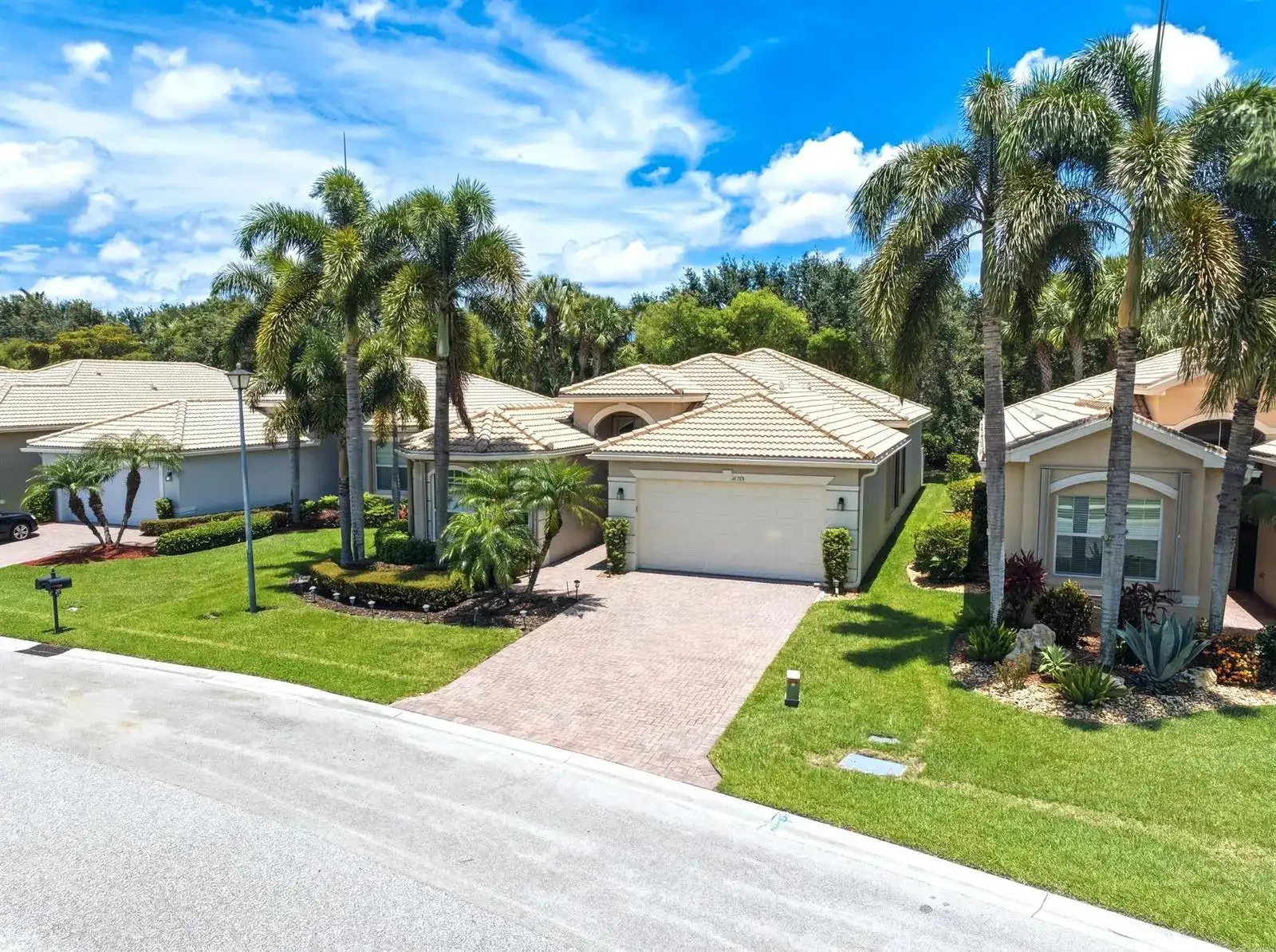 10588 Stone Garden Drive, Boynton Beach FL 33473 photo 2