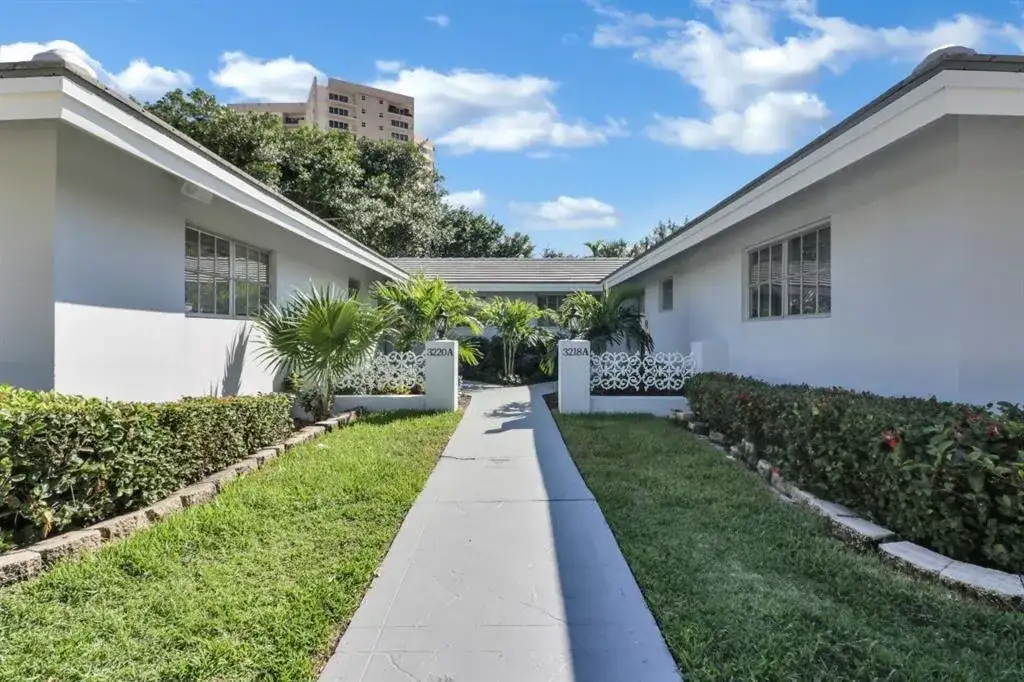 3218 SE 11th Street # B, Pompano Beach FL 33062 photo 3
