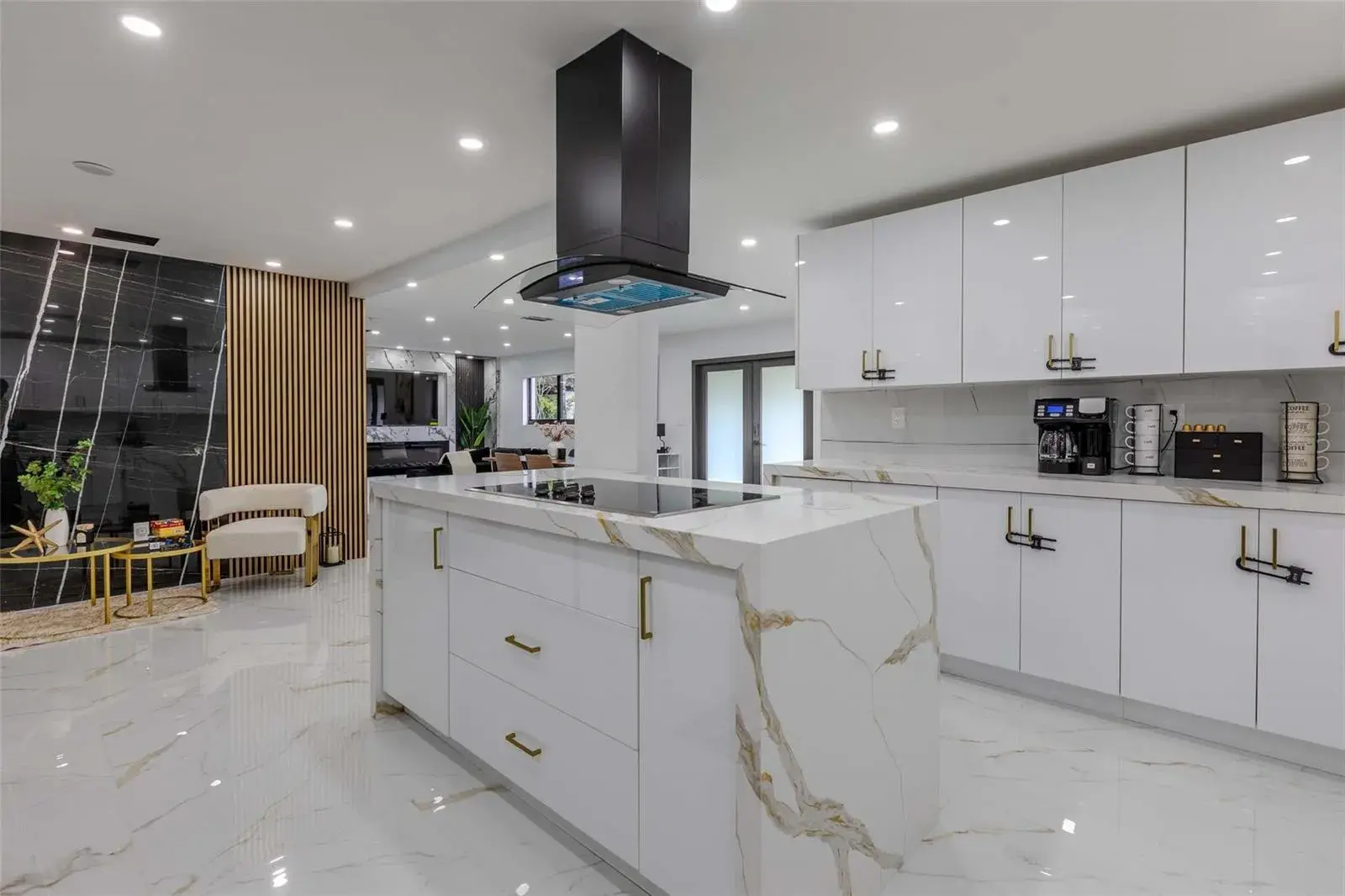 2633 NW Taft Street, Hollywood FL 33020