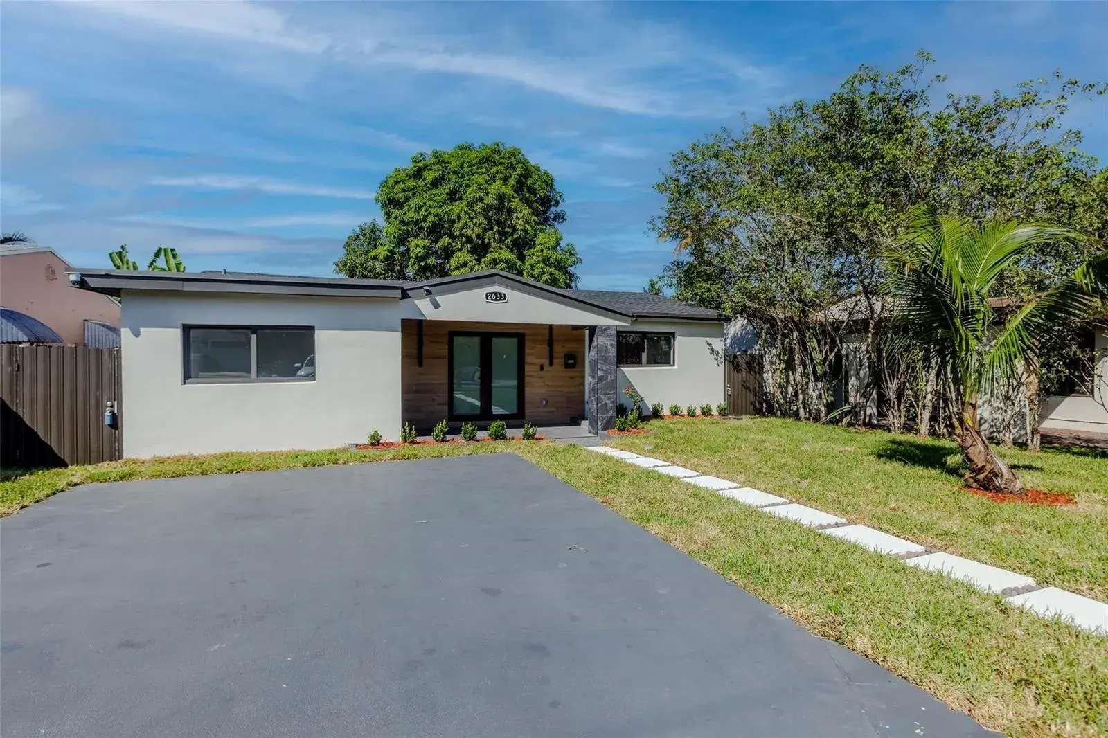 2633 NW Taft Street, Hollywood FL 33020