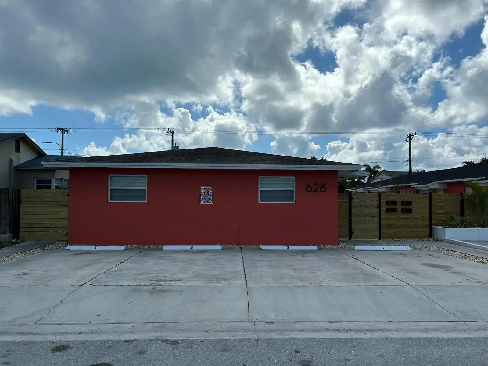 628 N M Street, FL 33460 photo 2
