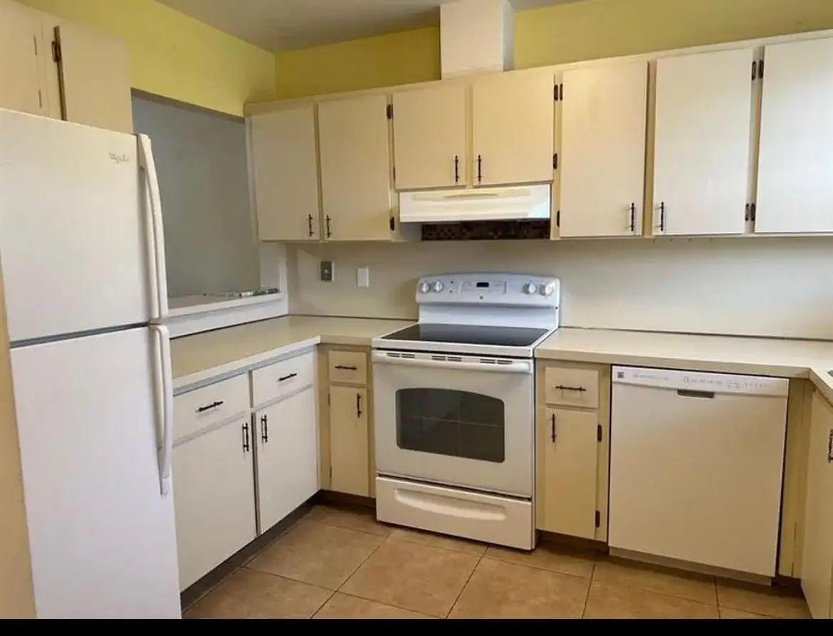 8682 Satalite Terrace, West Palm Beach FL 33403 photo 2