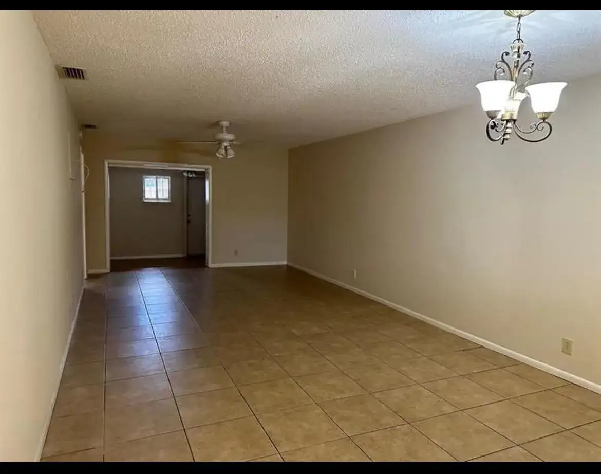 8682 Satalite Terrace, West Palm Beach FL 33403 photo 5