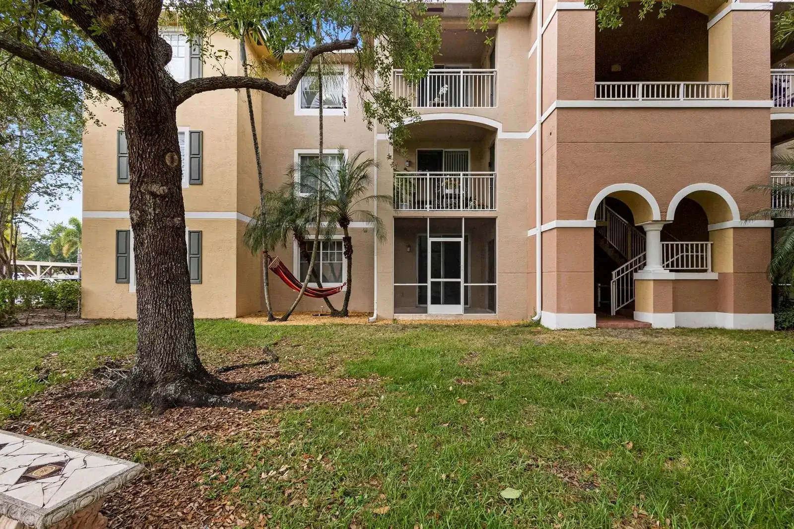 6450 Emerald Dunes Drive # 103, West Palm Beach FL 33411 photo 2