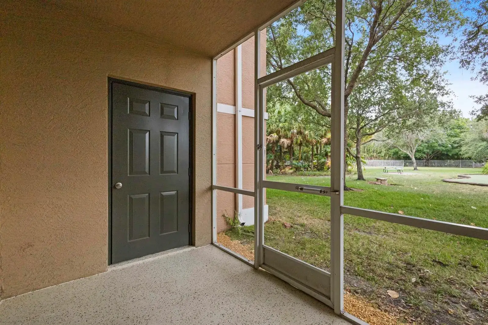 6450 Emerald Dunes Drive # 103, West Palm Beach FL 33411 photo 3