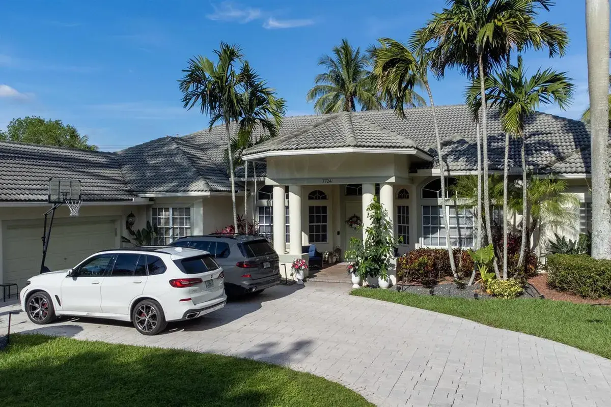 7724 NW 47th Drive, Coral Springs FL 33067