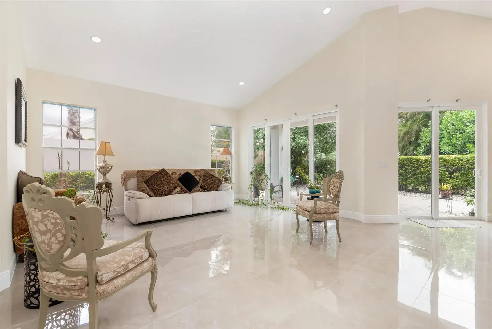 999 Lytham Court, West Palm Beach FL 33411 photo 4