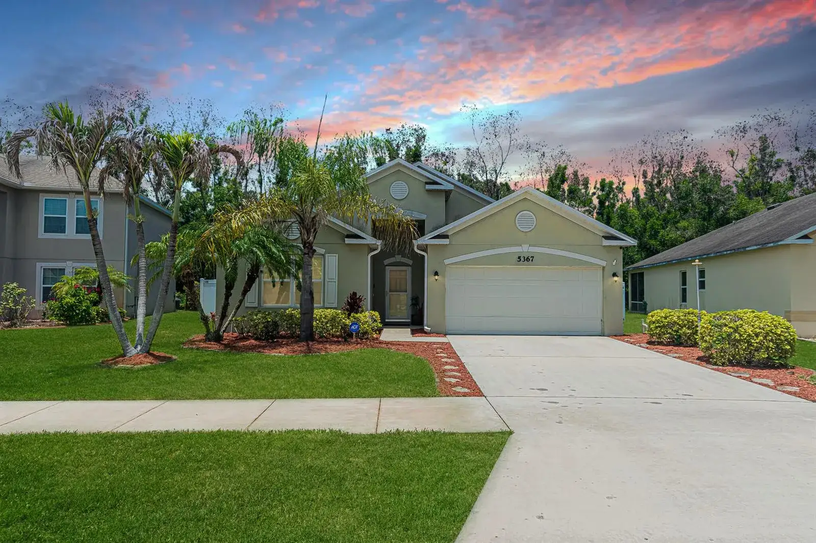 5367 NW Wisk Fern Circle, Port St. Lucie FL 34986