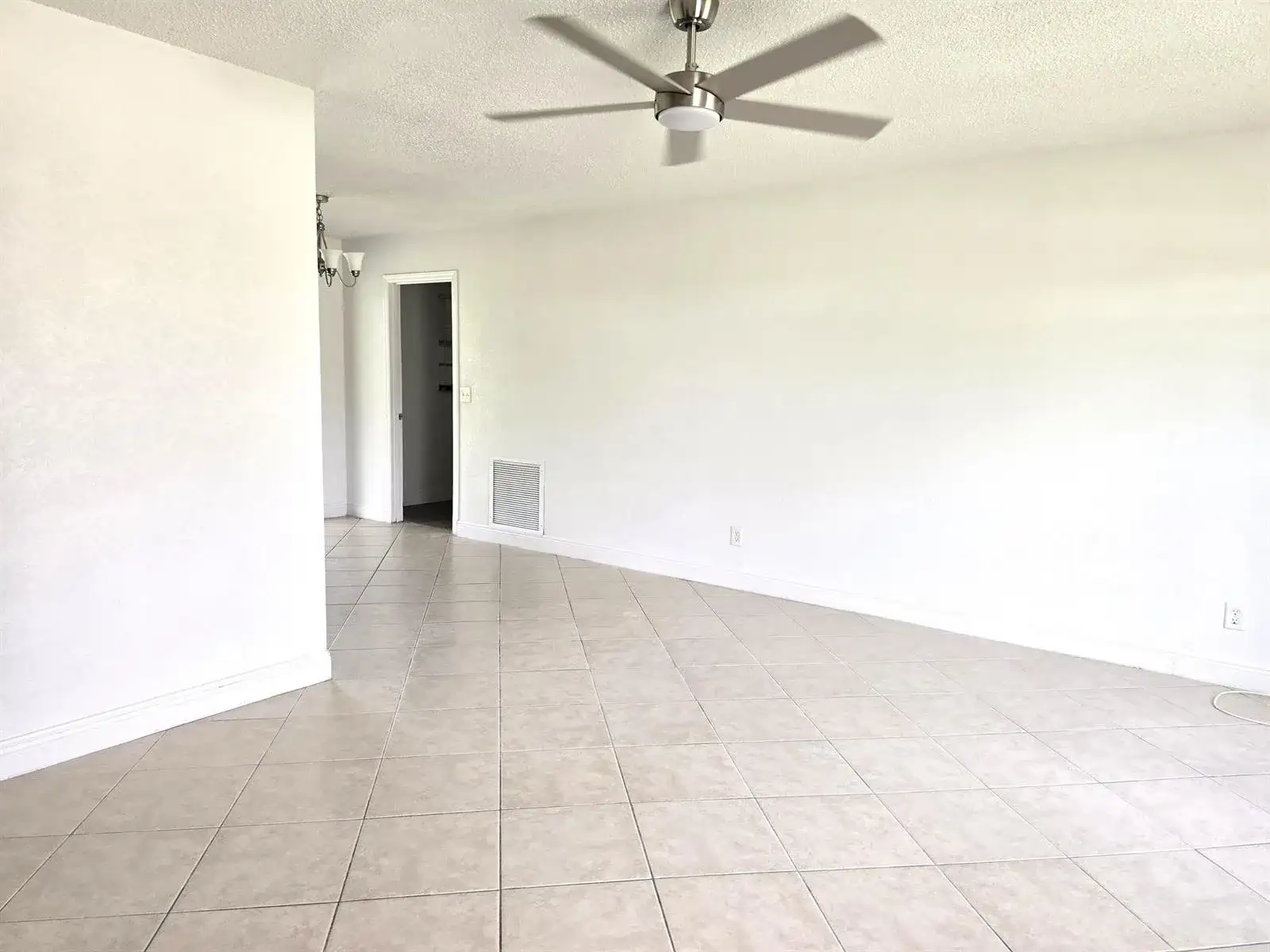582 NW Sherbrooke Avenue, Port St. Lucie FL 34983 photo 4
