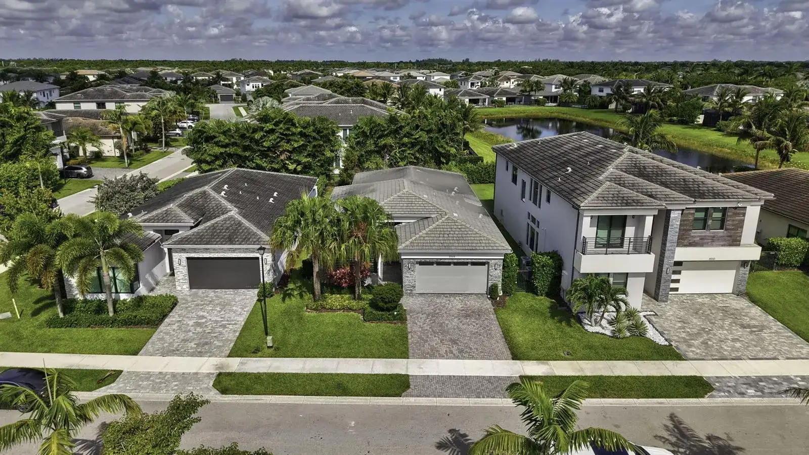 8544 Apple Falls Lane, Boca Raton FL 33496 photo 2