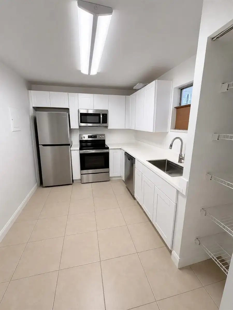 4215 N University Drive # 112, Sunrise FL 33351 photo 2