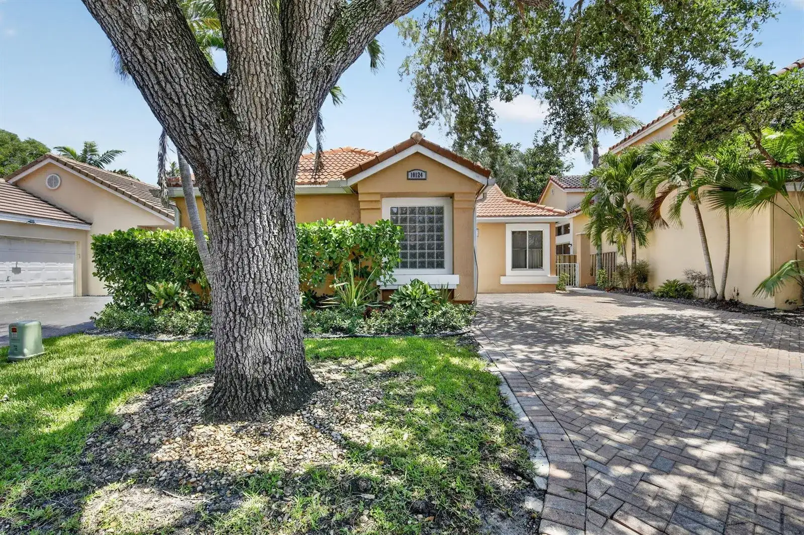 10124 NW 4th Street, Plantation FL 33324 photo 3
