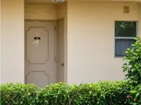 3524 Via Poinciana Apt 104, Lake Worth FL 33467 photo 2