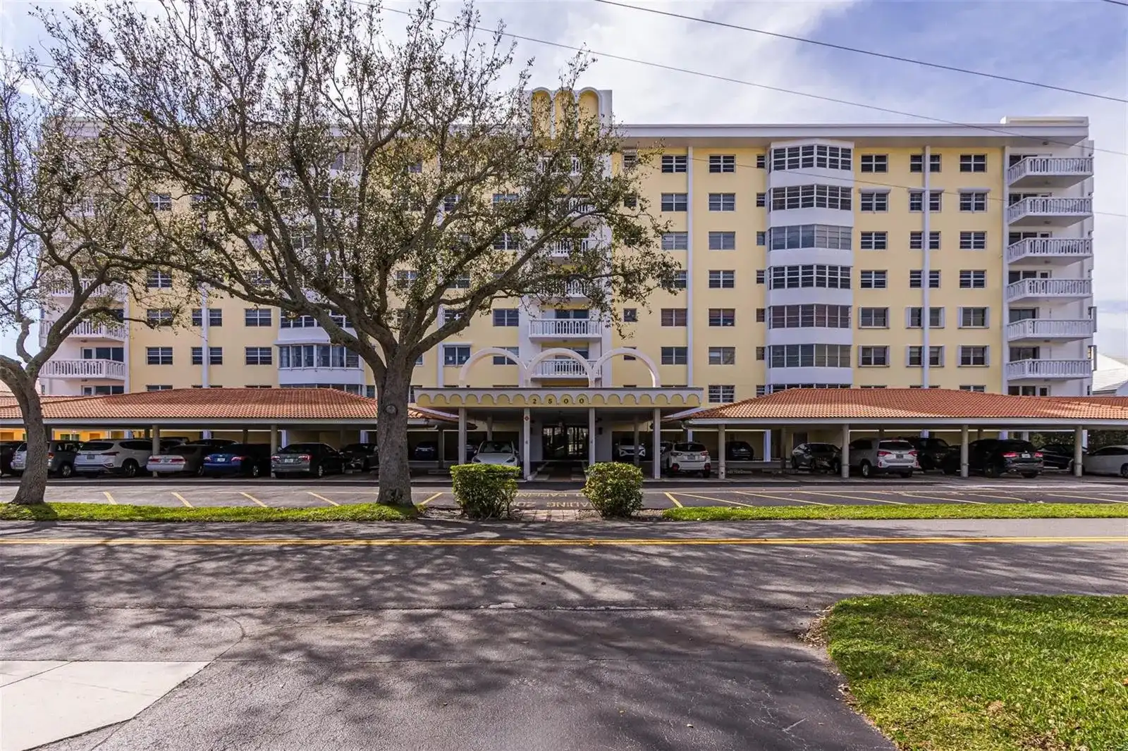 2500 NE 48th Lane # 609, Fort Lauderdale FL 33308