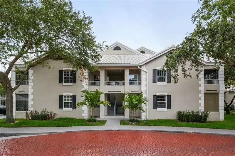 2850 N Oakland Forest Drive # 215, Oakland Park FL 33309