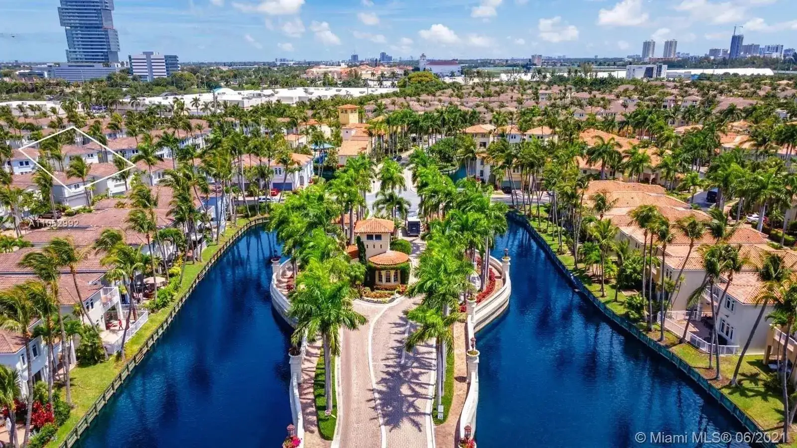 20824 NE 30th Place, Aventura FL 33180 photo 4