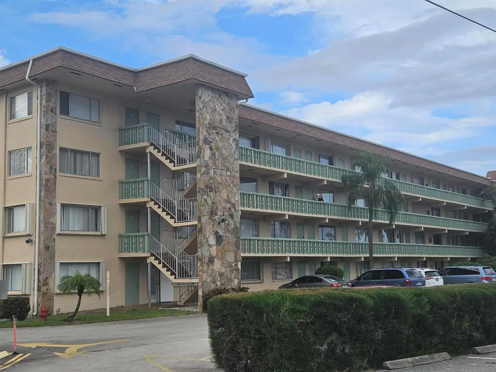 300 Village Green Circle S # 302, Palm Springs FL 33461