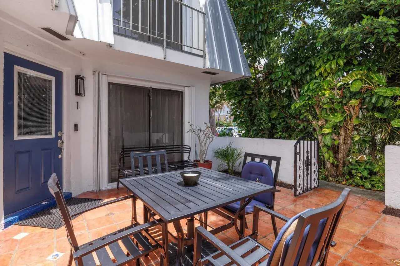 106 Linda Lane # 1, Palm Beach Shores FL 33404