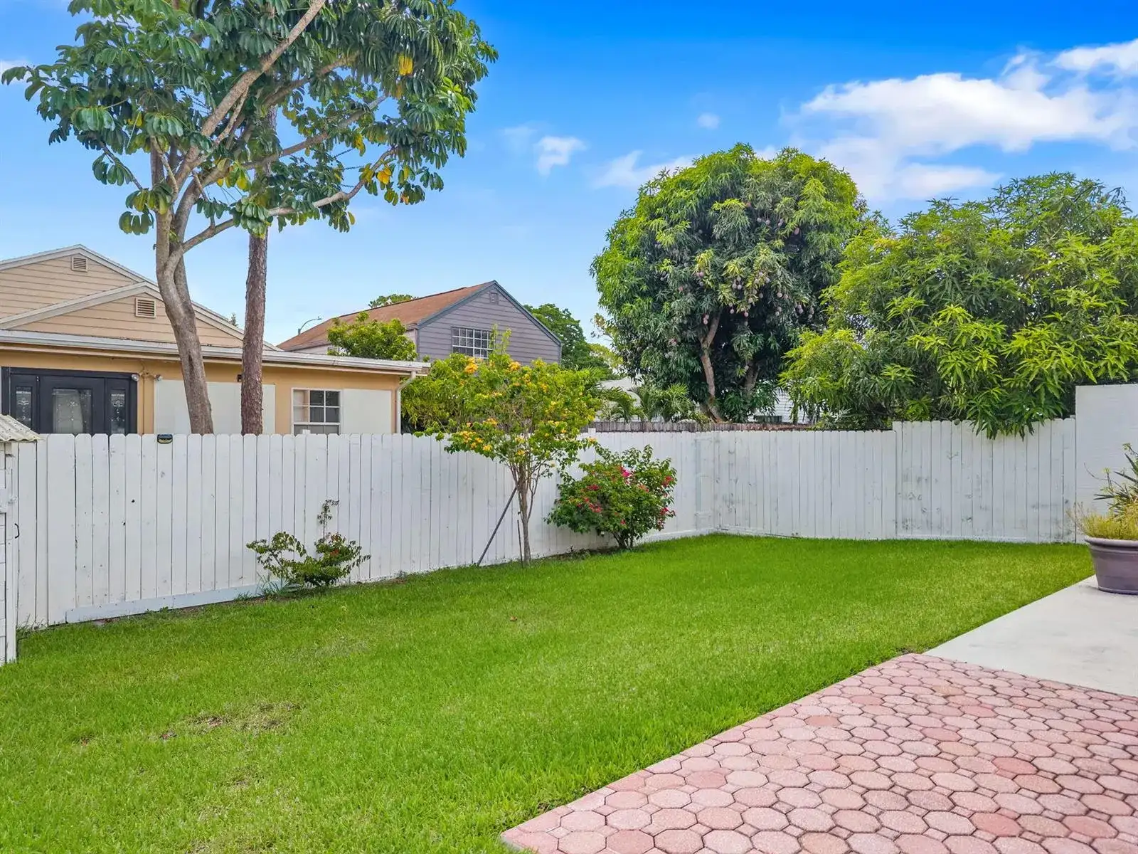 6196 Azalea Circle, West Palm Beach FL 33415 photo 2