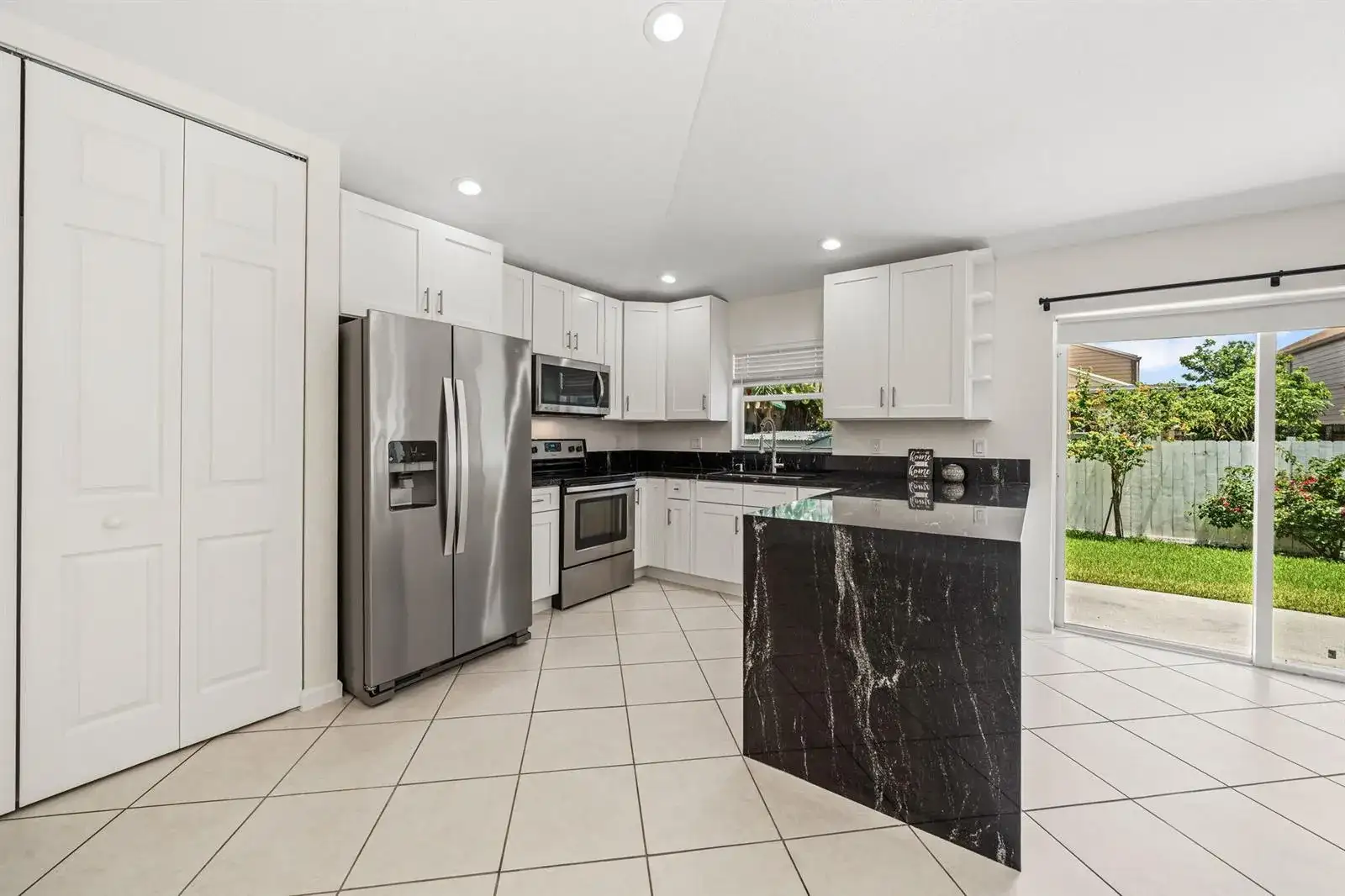 6196 Azalea Circle, West Palm Beach FL 33415 photo 3