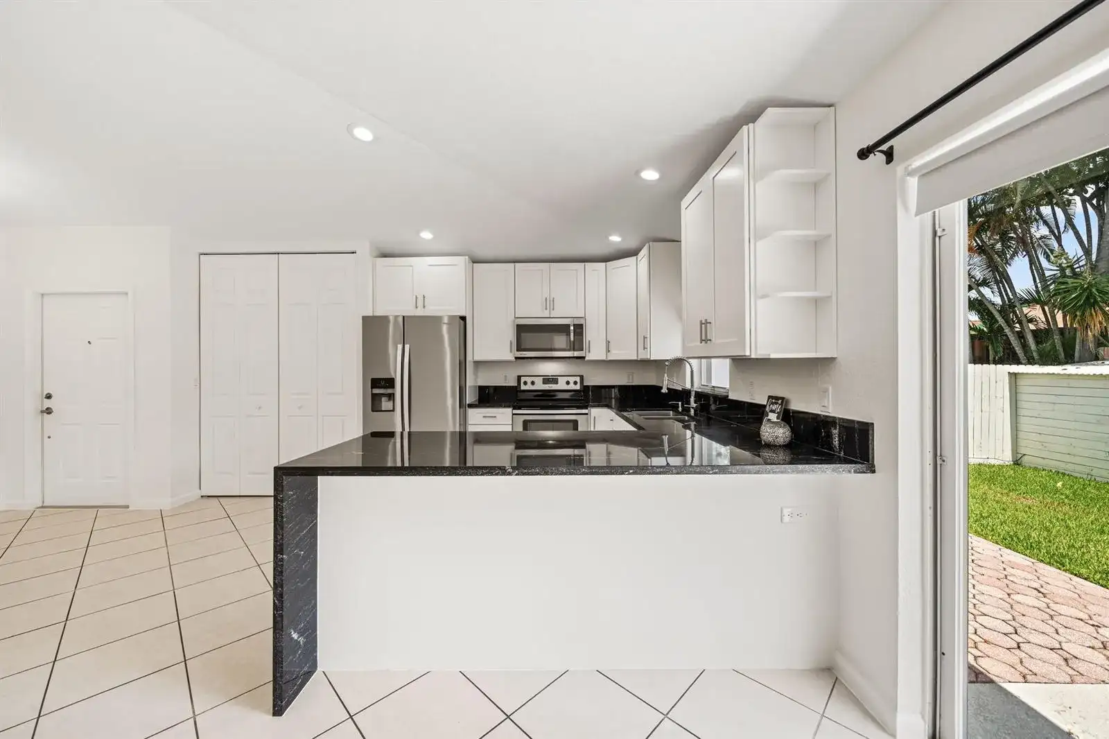 6196 Azalea Circle, West Palm Beach FL 33415 photo 4