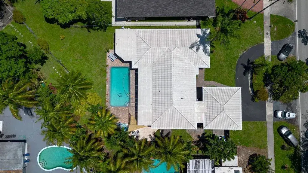 19885 NE 22nd Avenue, Miami FL 33180