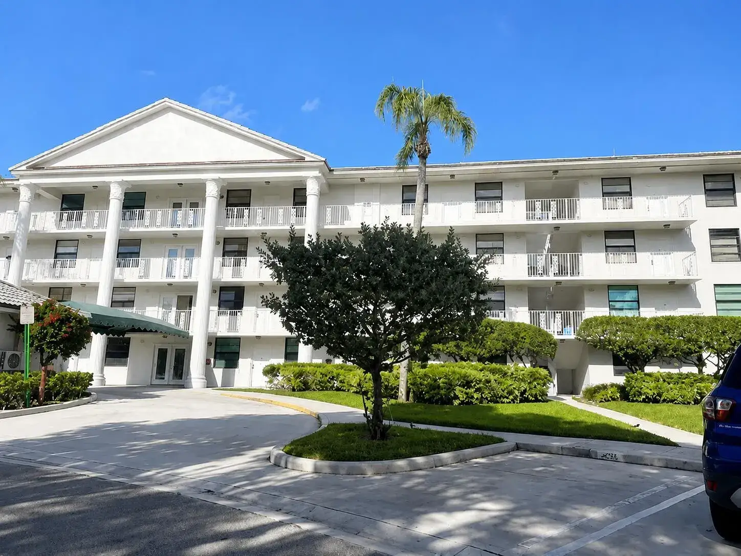 3516 Whitehall Drive # 105, West Palm Beach FL 33401
