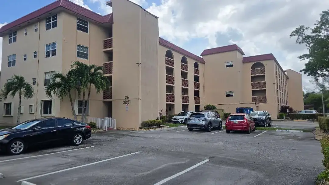 3251 Holiday Springs Boulevard # 302, Margate FL 33063 photo 2